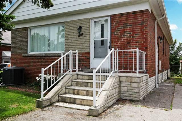 1002 Warden Ave, House detached with 3 bedrooms, 1 bathrooms and 2 parking in Toronto ON | Image 10