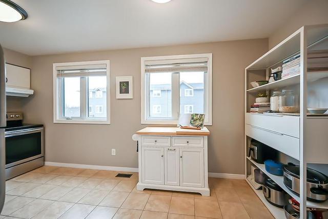 28 - 52 Harris Avenue, House attached with 3 bedrooms, 1 bathrooms and 1 parking in Brantford ON | Image 16