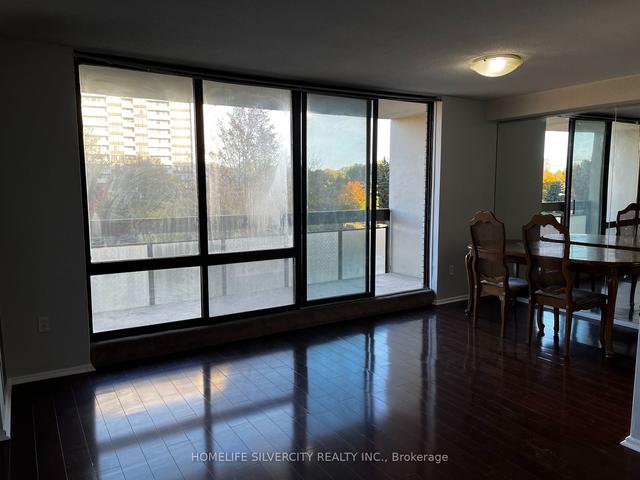 703 - 177 Linus Rd, Condo with 2 bedrooms, 2 bathrooms and 1 parking in Toronto ON | Image 23