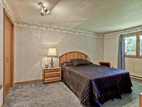 18 Suzanna Dr, House detached with 2 bedrooms, 2 bathrooms and 2 parking in Guelph ON | Image 11