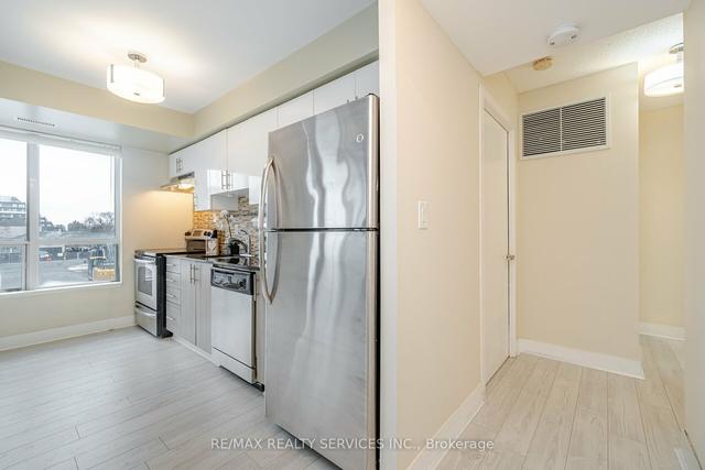 202 - 801 Sheppard Ave W, Condo with 2 bedrooms, 1 bathrooms and 1 parking in Toronto ON | Image 23