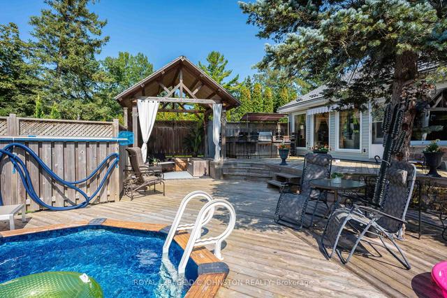 403 Eckford Ave, House detached with 3 bedrooms, 3 bathrooms and 6 parking in Saugeen Shores ON | Image 23