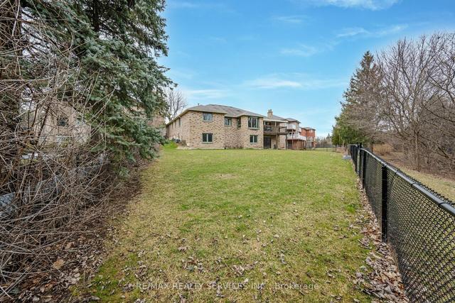 12 Mohan Crt, House detached with 3 bedrooms, 3 bathrooms and 9 parking in Brampton ON | Image 32