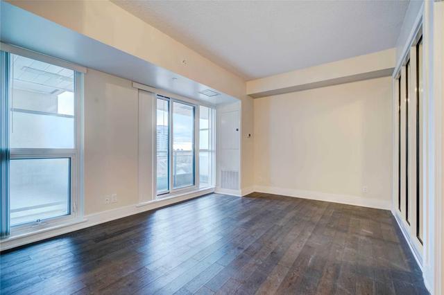 se617 - 9199 Yonge St, Condo with 2 bedrooms, 2 bathrooms and 1 parking in Richmond Hill ON | Image 12