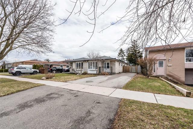 2632 Lundene Rd, House semidetached with 3 bedrooms, 3 bathrooms and 4 parking in Mississauga ON | Image 12