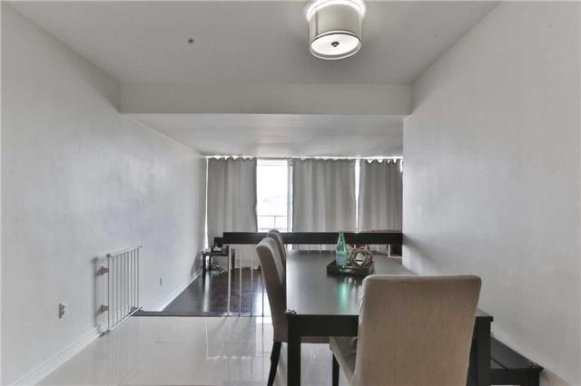 1001 - 1 Four Winds Dr, Condo with 2 bedrooms, 1 bathrooms and 1 parking in Toronto ON | Image 5