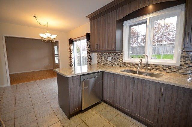 919 Mantle Cres, House detached with 4 bedrooms, 4 bathrooms and 4 parking in Mississauga ON | Image 9