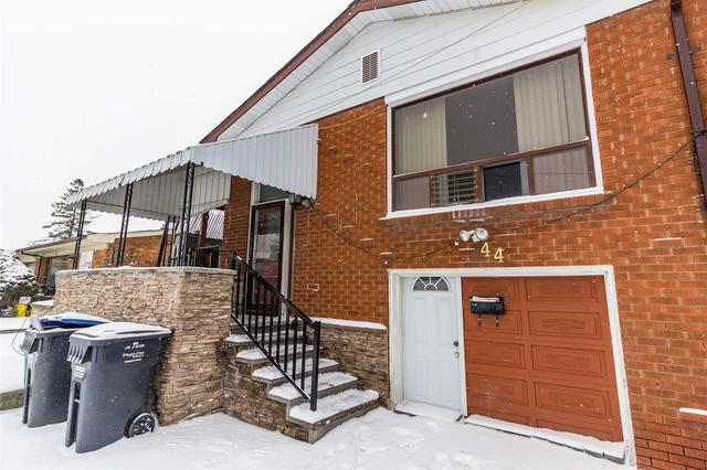 44 Ardglen Dr, House semidetached with 3 bedrooms, 3 bathrooms and 2 parking in Brampton ON | Image 3