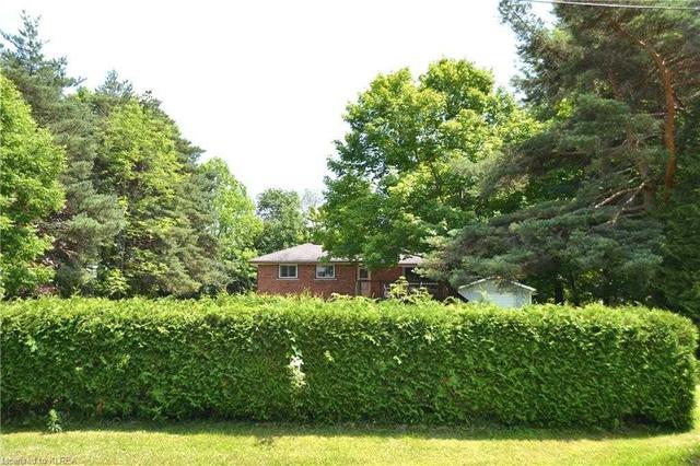 126 Mcgill Dr, House detached with 3 bedrooms, 2 bathrooms and 9 parking in Kawartha Lakes ON | Image 26