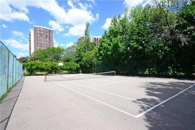 101 - 2556 Argyle Rd, Condo with 3 bedrooms, 2 bathrooms and 1 parking in Mississauga ON | Image 6