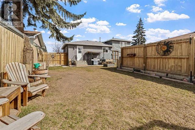 135 Rundlehorn Crescent Ne, House detached with 4 bedrooms, 2 bathrooms and 3 parking in Calgary AB | Image 26