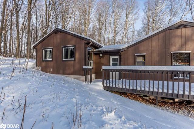 33 Huronwoods Dr Drive, House detached with 3 bedrooms, 2 bathrooms and 6 parking in Oro Medonte ON | Image 33