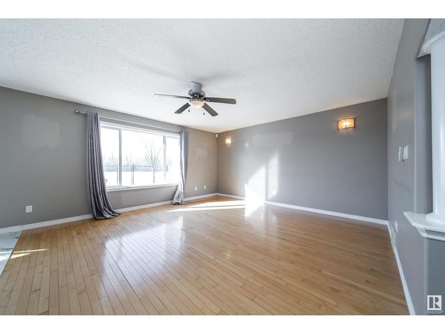 7915 3 Av Sw, House detached with 3 bedrooms, 3 bathrooms and null parking in Edmonton AB | Image 15