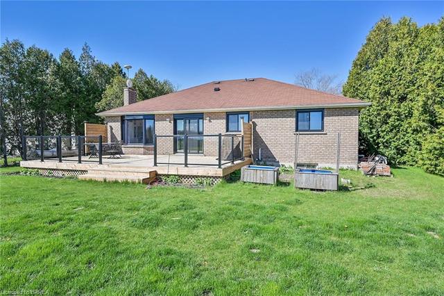 1034 Cockshutt Road, House detached with 3 bedrooms, 2 bathrooms and 8 parking in Norfolk County ON | Image 36