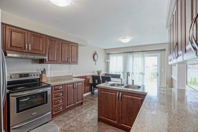 103 Hibbard Dr, House detached with 5 bedrooms, 3 bathrooms and 6 parking in Ajax ON | Image 5