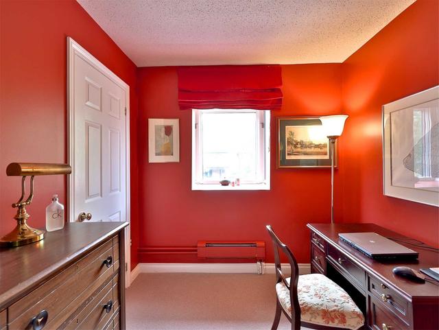 53 Moore Ave, House detached with 3 bedrooms, 2 bathrooms and 1 parking in Toronto ON | Image 7