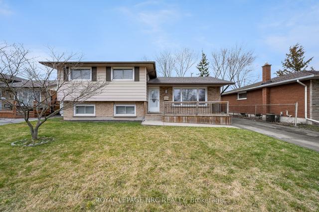 212 Hildred St, House detached with 3 bedrooms, 2 bathrooms and 3 parking in Welland ON | Image 12