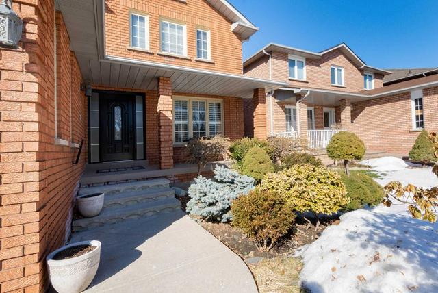 110 Nimbus Pl, House detached with 4 bedrooms, 3 bathrooms and 8 parking in Vaughan ON | Image 12
