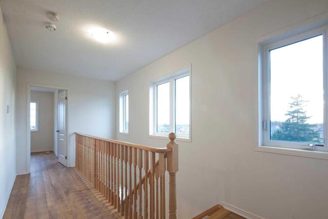 2514 Bromus Path, Condo with 4 bedrooms, 3 bathrooms and 1 parking in Oshawa ON | Image 6