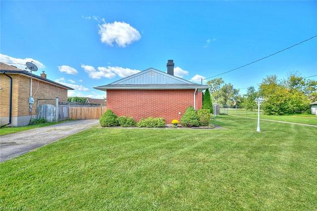 7405 Susan Crescent, House detached with 3 bedrooms, 1 bathrooms and 5 parking in Niagara Falls ON | Image 33