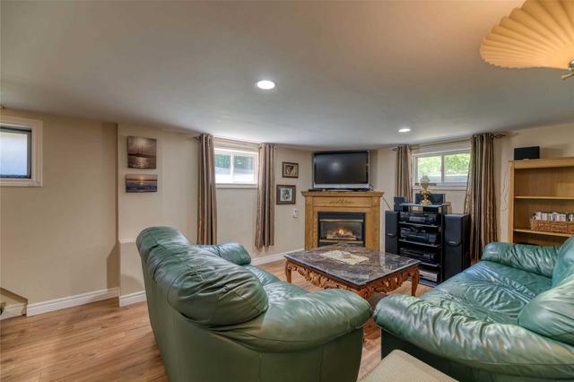 237 Kathleen Ave, House detached with 3 bedrooms, 3 bathrooms and 5 parking in Sarnia ON | Image 8