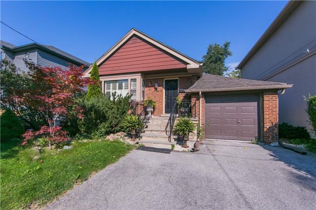 86 Mcgillivray Ave, House detached with 3 bedrooms, 2 bathrooms and 2 parking in Toronto ON | Image 2