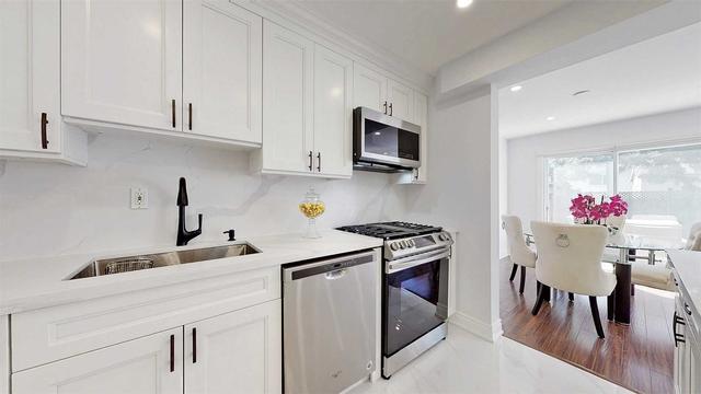 17 - 227 Jeffery St, Townhouse with 3 bedrooms, 2 bathrooms and 2 parking in Whitby ON | Image 28