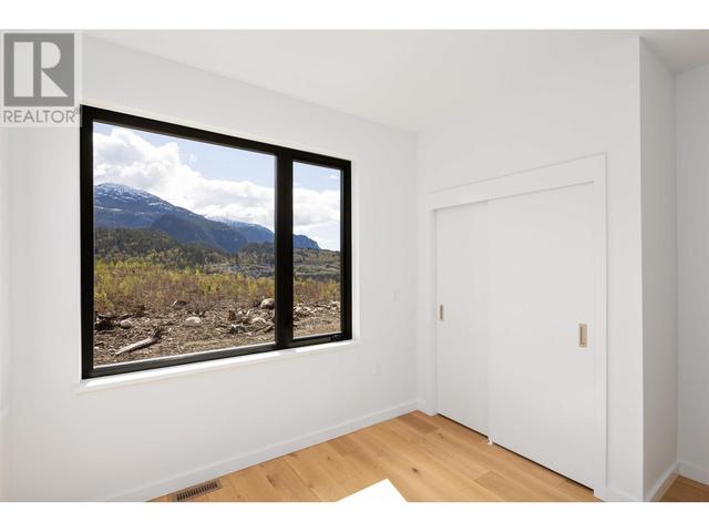 2970 Huckleberry Drive, House detached with 3 bedrooms, 3 bathrooms and 4 parking in Squamish BC | Image 20