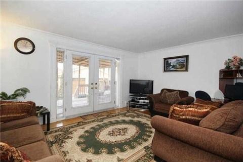 48 Lawnside Dr, House detached with 3 bedrooms, 2 bathrooms and 6 parking in Toronto ON | Image 4
