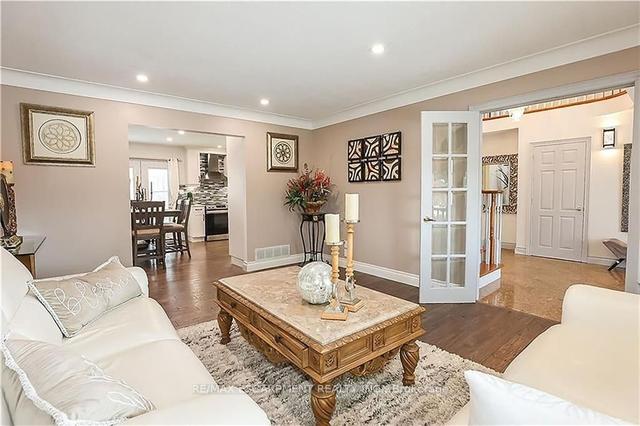 68 Montmorency Dr, House detached with 4 bedrooms, 4 bathrooms and 4 parking in Hamilton ON | Image 37