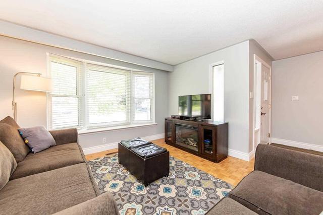 11 Slater Cres, House detached with 3 bedrooms, 2 bathrooms and 4 parking in Ajax ON | Image 5