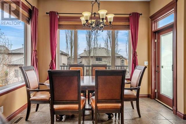 32 Royal Road Nw, House detached with 3 bedrooms, 3 bathrooms and 4 parking in Calgary AB | Image 18