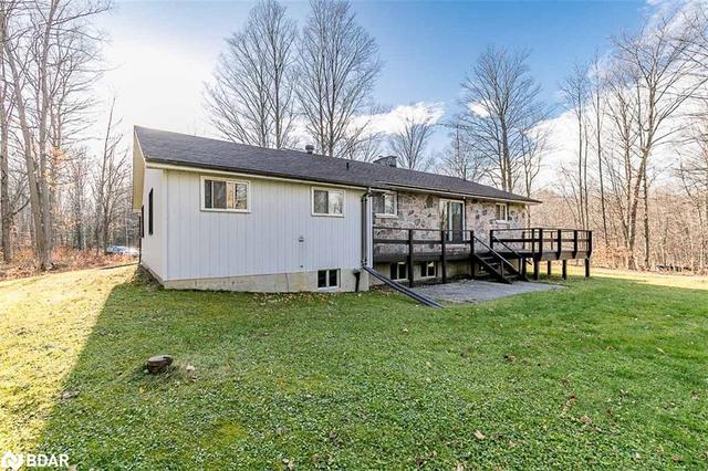 5491 9th Line N, House detached with 2 bedrooms, 1 bathrooms and 25 parking in Oro Medonte ON | Image 6