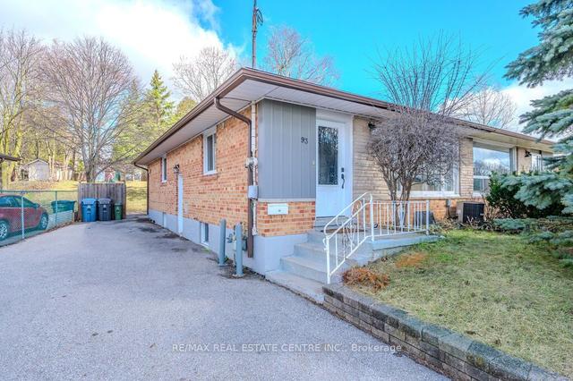 93 Knightswood Blvd, House semidetached with 3 bedrooms, 2 bathrooms and 3 parking in Guelph ON | Image 10