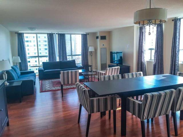 1001 - 3650 Kaneff Cres, Condo with 3 bedrooms, 2 bathrooms and 1 parking in Mississauga ON | Image 3