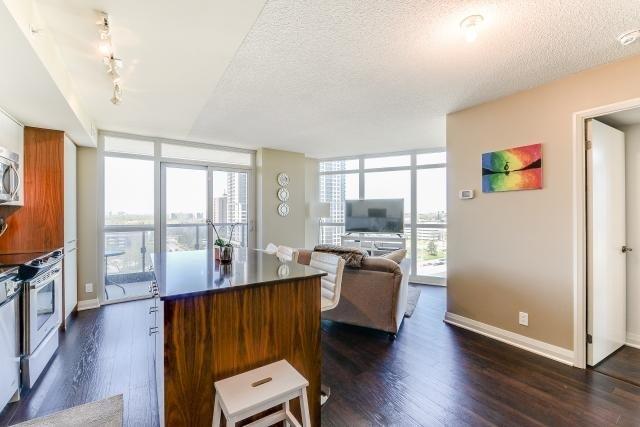 1110 - 5 Valhalla Inn Rd, Condo with 1 bedrooms, 1 bathrooms and 1 parking in Toronto ON | Image 6