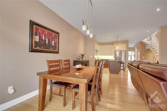 447 Kilspindie Ridge, Townhouse with 3 bedrooms, 4 bathrooms and 3 parking in Ottawa ON | Image 7