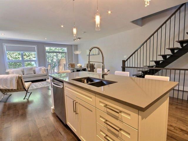 823 Dundee Ave, House semidetached with 3 bedrooms, 4 bathrooms and 2 parking in Ottawa ON | Image 9