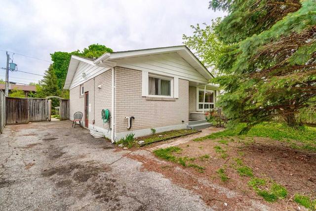 152 Clements Rd E, House detached with 3 bedrooms, 2 bathrooms and 6 parking in Ajax ON | Image 34