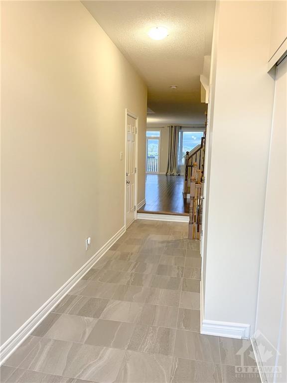 756 Dearborn Private, Townhouse with 3 bedrooms, 4 bathrooms and 2 parking in Ottawa ON | Image 2