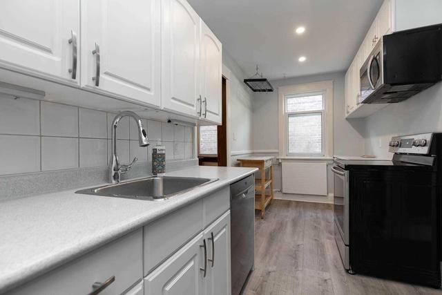 Upper - 27 Hammersmith Ave, House detached with 2 bedrooms, 1 bathrooms and 1 parking in Toronto ON | Image 6