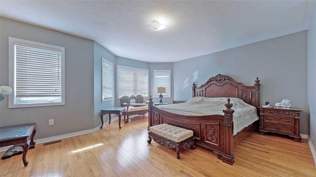 42 Robert Grundy Rd, House detached with 5 bedrooms, 5 bathrooms and 6 parking in Markham ON | Image 6