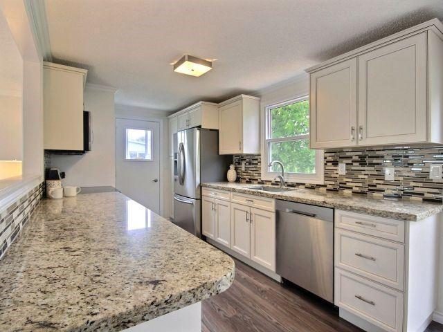 197 Wilmot Tr, House detached with 2 bedrooms, 1 bathrooms and 2 parking in Clarington ON | Image 2