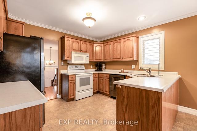 46 Grapeview Dr, House detached with 4 bedrooms, 2 bathrooms and 5 parking in St. Catharines ON | Image 5