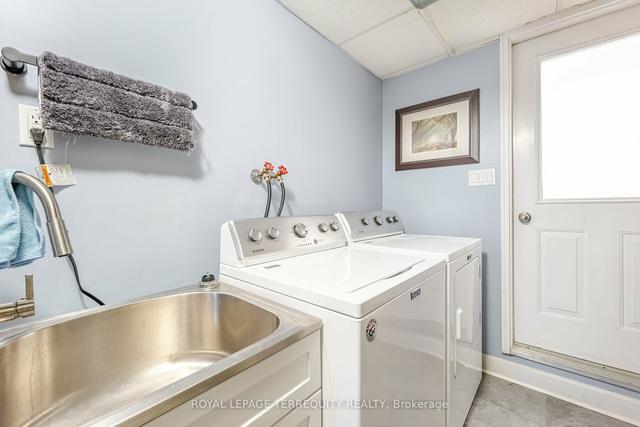 3a Humber Hill Ave, House semidetached with 3 bedrooms, 3 bathrooms and 2 parking in Toronto ON | Image 19