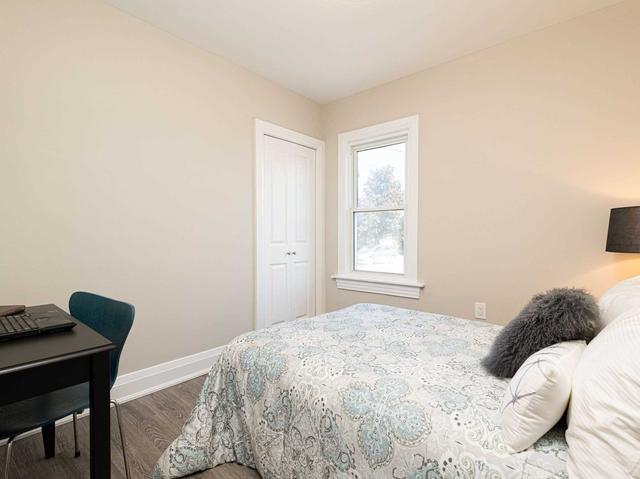 26 Hamilton St, House detached with 2 bedrooms, 1 bathrooms and 4 parking in St. Catharines ON | Image 11