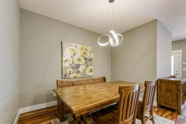 2009 20 Avenue Nw, House detached with 4 bedrooms, 3 bathrooms and 2 parking in Calgary AB | Image 7