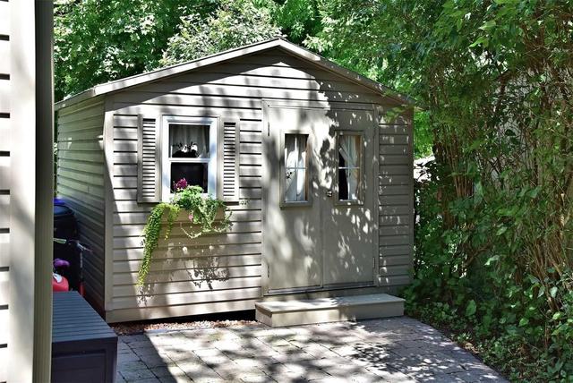 52 Charlore Park Dr, House detached with 2 bedrooms, 1 bathrooms and 6 parking in Kawartha Lakes ON | Image 18