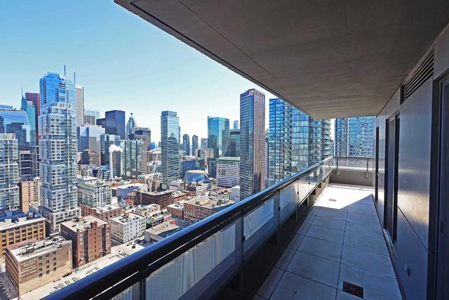 3105 - 318 Richmond St W, Condo with 1 bedrooms, 1 bathrooms and 1 parking in Toronto ON | Image 1