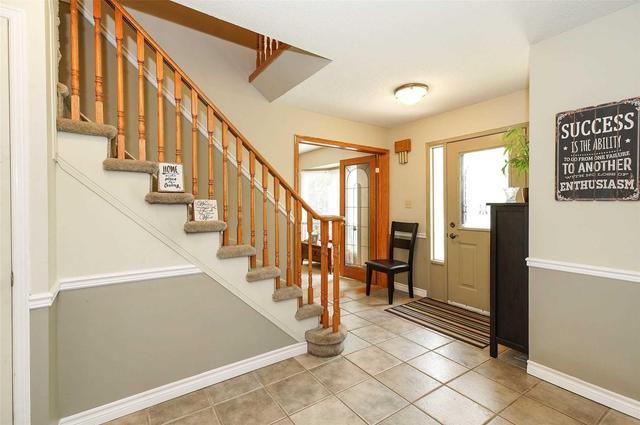 59 Neelands St, House detached with 3 bedrooms, 4 bathrooms and 5 parking in Barrie ON | Image 9